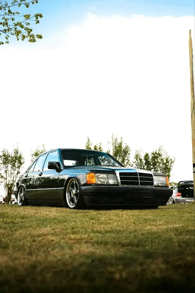 Gebraucht Mercedes 190 118 PS (86 kW) 1991 Andere farben Limousine