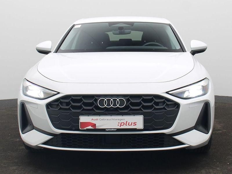 Gebraucht Audi A5 204 PS (150 kW) 2025 Gletscherweiß metallic Limousine