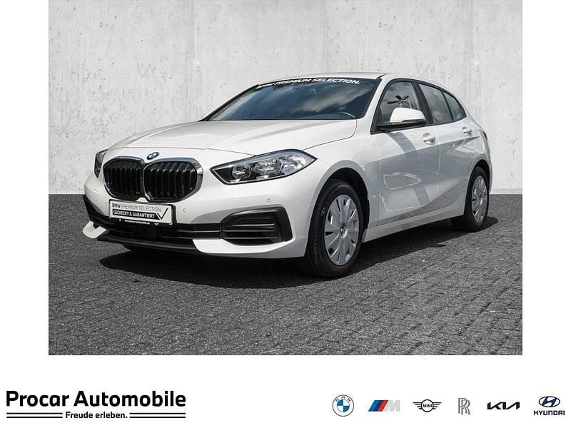 Weiß Gebraucht 2022 BMW 116 Kleinwagen | 21.490 € (Fairer Preis) - Bild 1/4