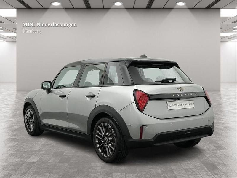 Gebraucht Mini Cooper Classic 114 kW (156 PS) 2025 Silber Kleinwagen