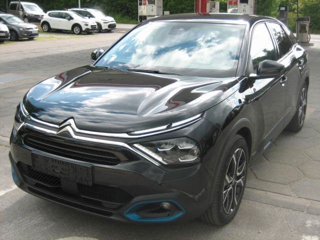 Schwarz Gebraucht 2022 Citroën e-C4 Shine Limousine | 17.890 € (Guter Preis) - Bild 1/4