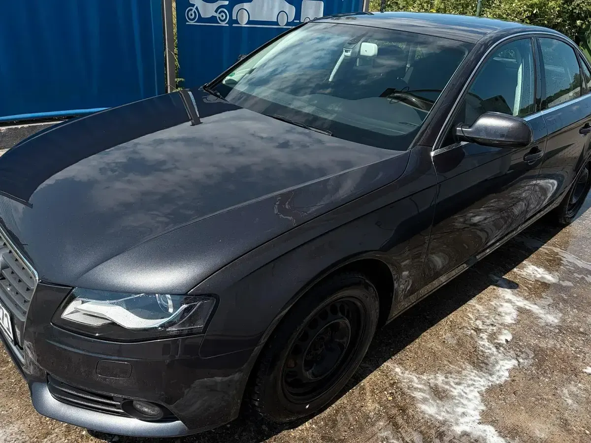 Gebraucht Audi A4 160 PS (117 kW) 2011 Grau Limousine