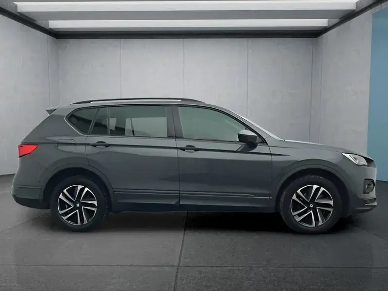 Używany Seat Tarraco 150 KM (110 kW) 2024 Szary SUV