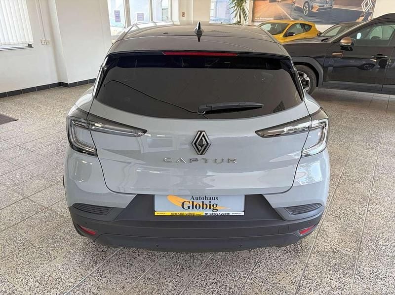 Neu Renault Captur Evolution 114 PS (83 kW) 2026 Rafale grau SUV