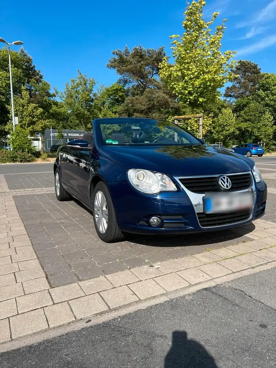 Gebraucht VW Eos 140 PS (102 kW) 2010 Blau Cabrio