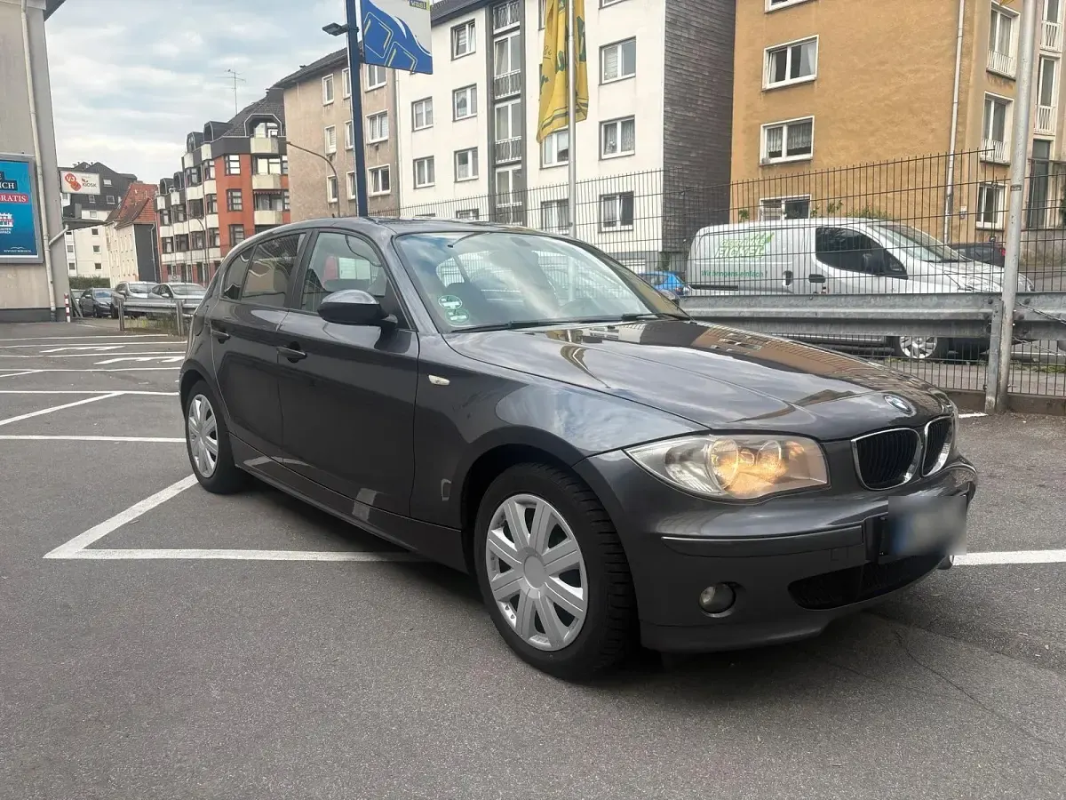 Gebraucht BMW 116 120 PS (88 kW) 2007 Grau Kleinwagen