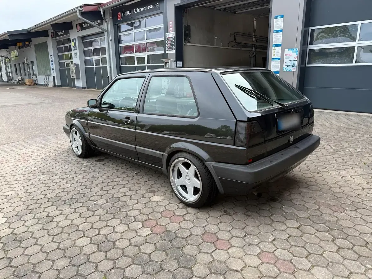 Gebraucht VW Golf II 90 PS (66 kW) 1990 Schwarz Kleinwagen