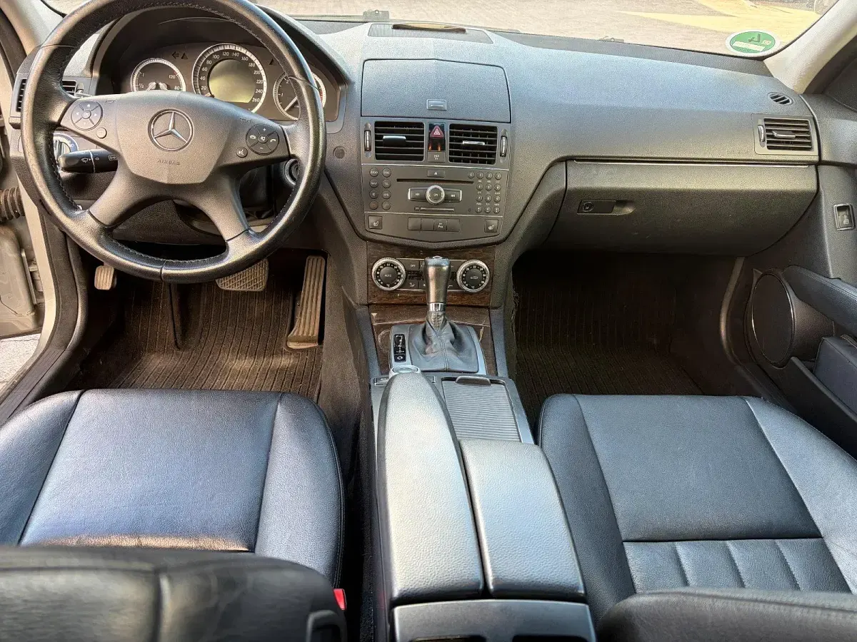 Gebraucht Mercedes C350 Elegance 235 PS (172 kW) 2008 Grau Limousine