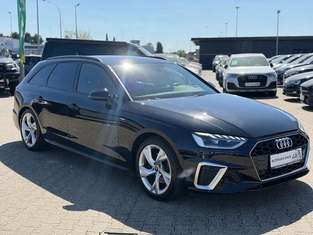 Gebraucht Audi A4 S-Line 163 PS (119 kW) 2023 Schwarz Kombi