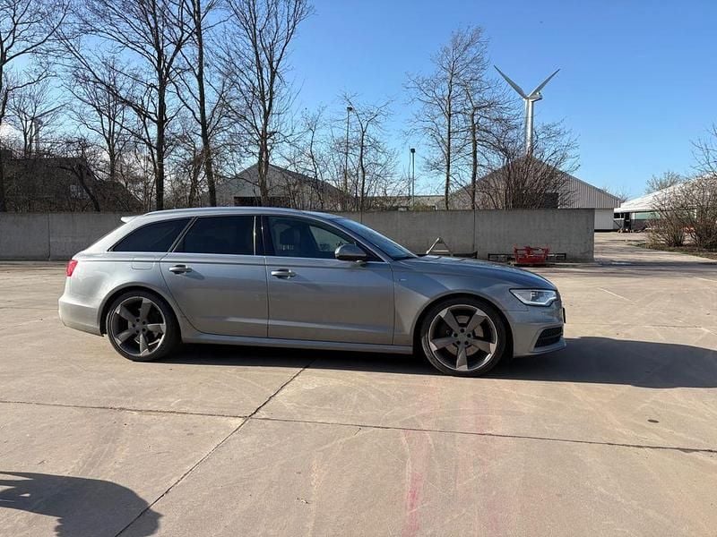Usado Audi A6 245 HP (180 kW) 2014 Prateado Carrinha