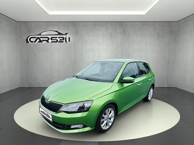 Rallyegrün metallic Gebraucht 2016 Skoda Fabia Joy Limousine | 8.790 € (Superpreis) - Bild 1/4