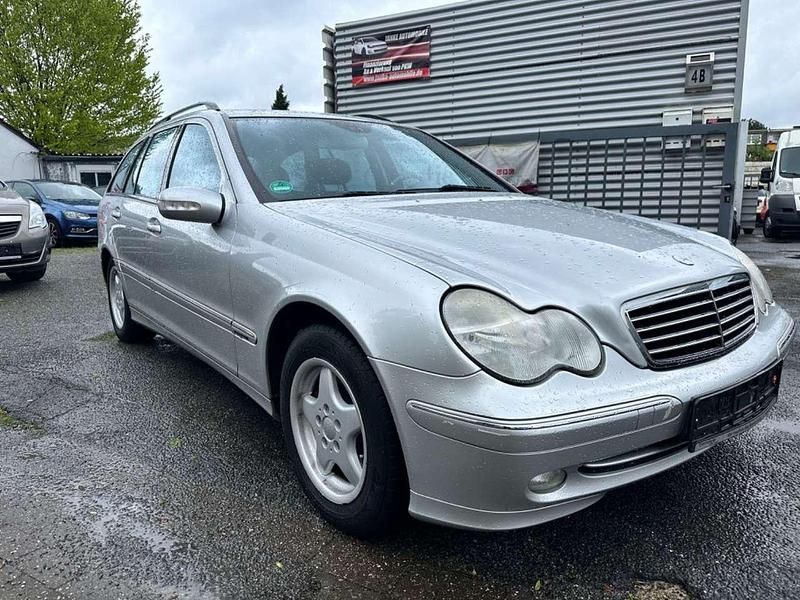 Gebraucht Mercedes C200 163 PS (119 kW) 2003 Silber Kombi