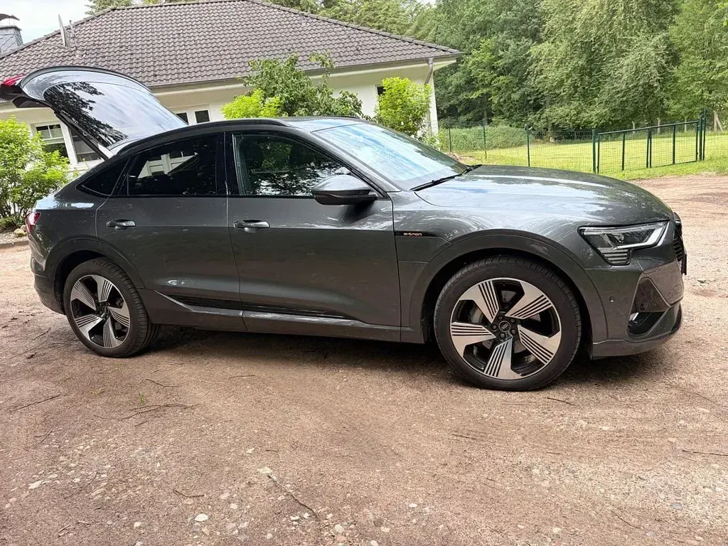 Gebraucht Audi e-tron S-Line 230 kW (313 PS) 2021 Grau SUV