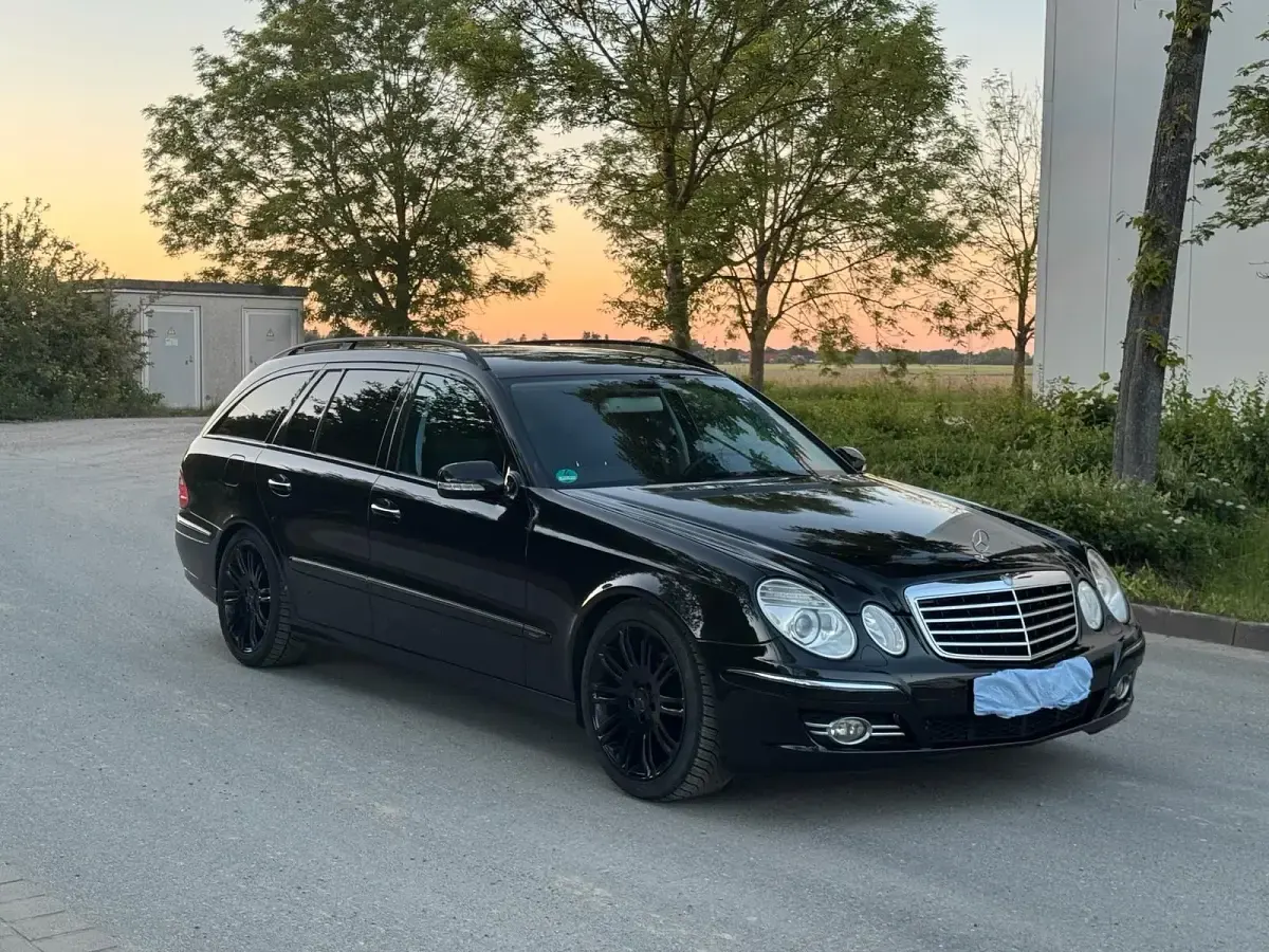 Gebraucht Mercedes E220 Avantgarde 170 PS (125 kW) 2007 Schwarz Kombi