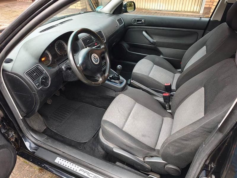 Gebraucht VW Golf IV Basis 75 PS (55 kW) 2003 Schwarz Limousine
