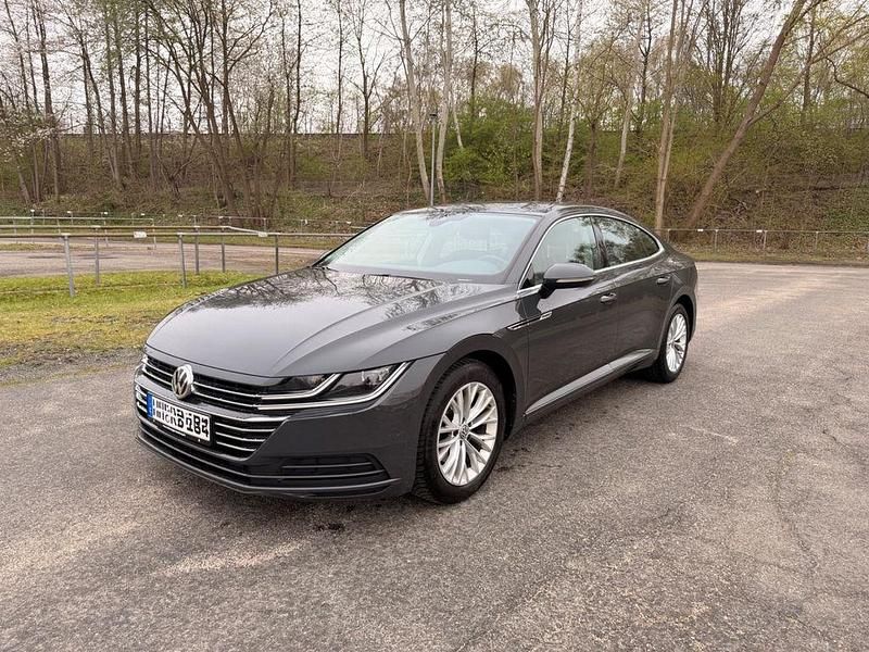 Gebraucht VW Arteon 150 PS (110 kW) 2019 Grau Kleinwagen