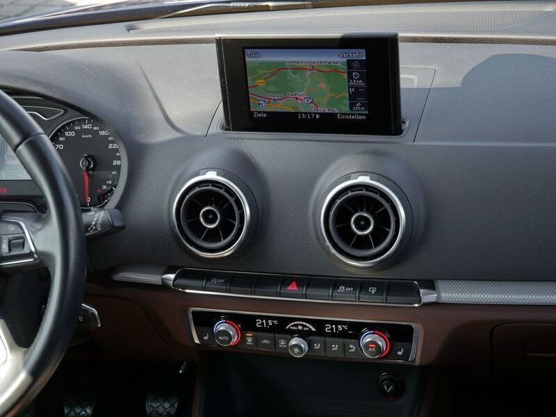 Gebraucht Audi A3 Sportback Design 150 PS (110 kW) 2014 Blau Kleinwagen