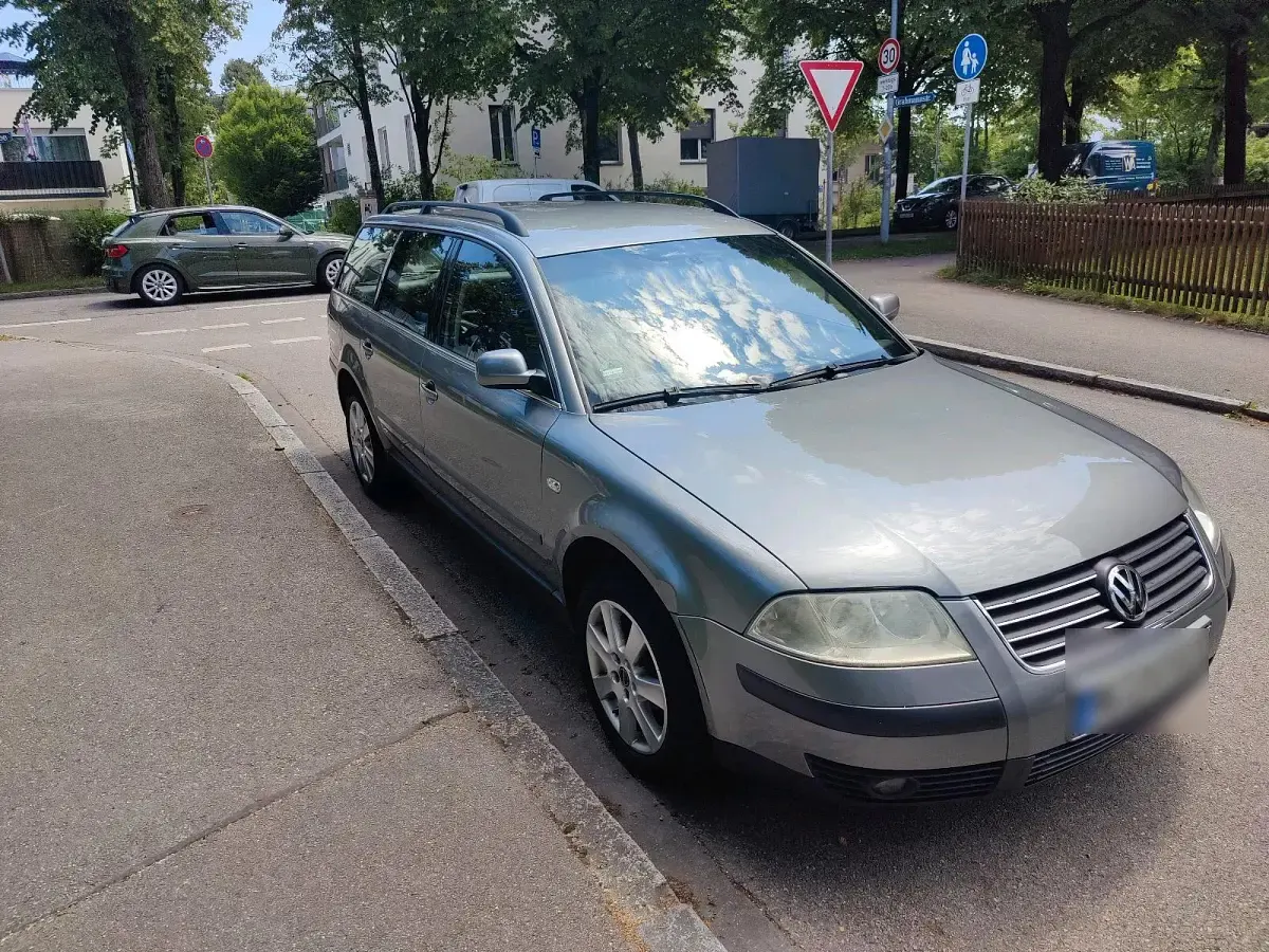 Gebraucht VW Passat 102 PS (75 kW) 2003 Grau Kombi