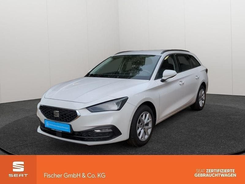 Weiss Gebraucht 2022 Seat Leon ST Style Kombi | 18.876 € (Guter Preis) - Bild 1/4
