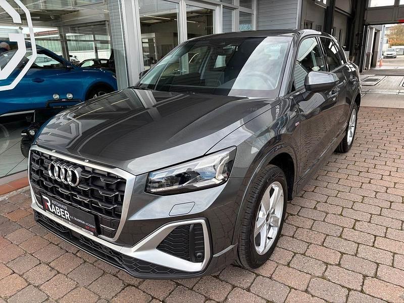 Gebraucht Audi Q2 S-Line 150 PS (110 kW) 2025 Grau SUV