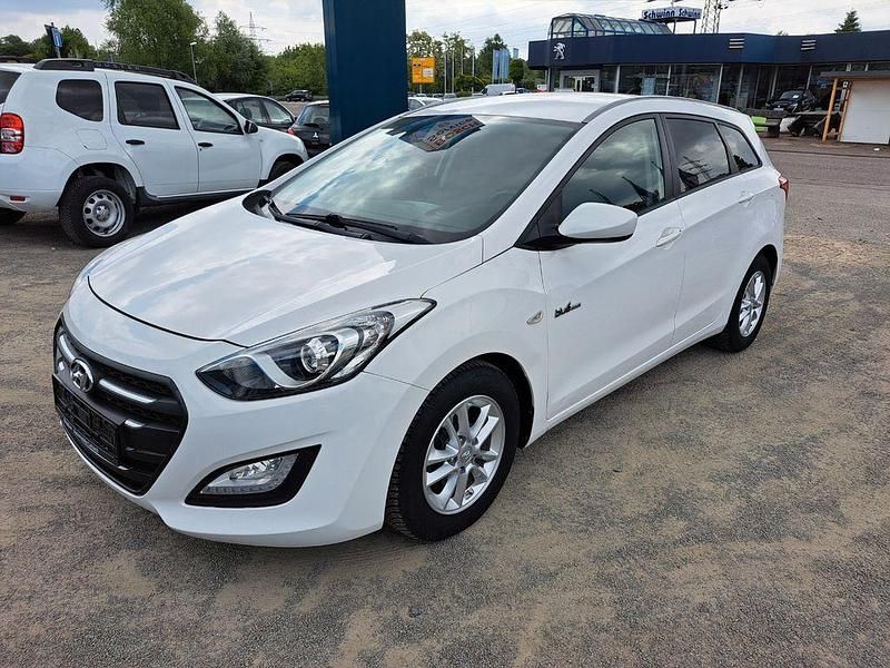 Gebraucht Hyundai i30 Classic 128 PS (94 kW) 2014 Weiß Kombi