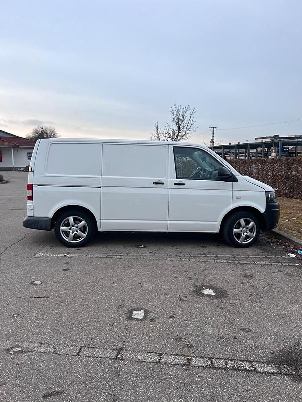 Gebraucht VW T5 102 PS (75 kW) 2012 Weiß Van