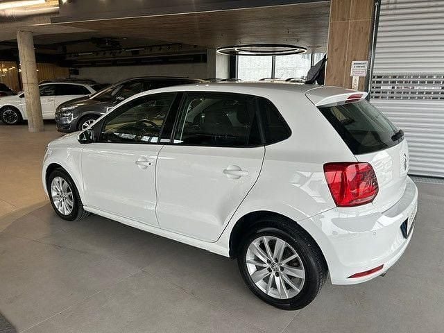 Gebraucht VW Polo Comfortline 90 PS (66 kW) 2016 Weiß Limousine