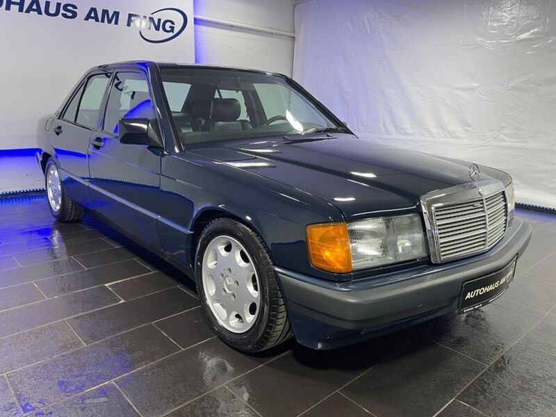 Gebraucht Mercedes 190 160 PS (117 kW) 1991 Dunkelblau Limousine