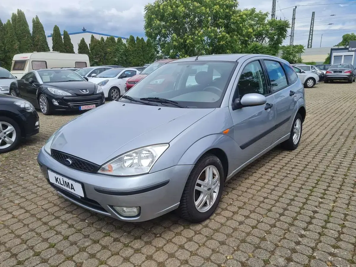Gebraucht Ford Focus 116 PS (85 kW) 2004 Silber Limousine