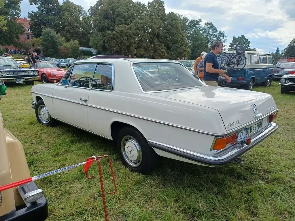 Gebraucht Mercedes W114 150 PS (110 kW) 1970 Weiß Coupé