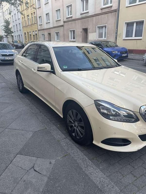 Gebraucht Mercedes E200 136 PS (100 kW) 2016 Limousine