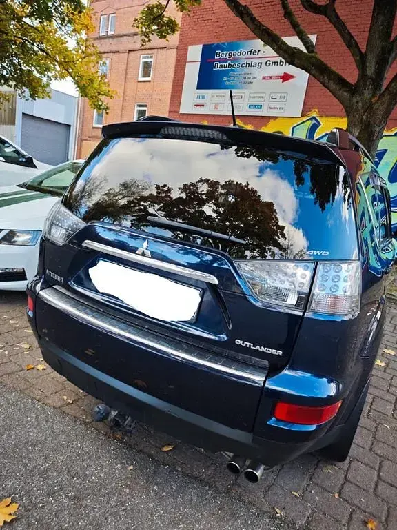 Gebraucht Mitsubishi Outlander Instyle 156 PS (114 kW) 2012 Blau SUV