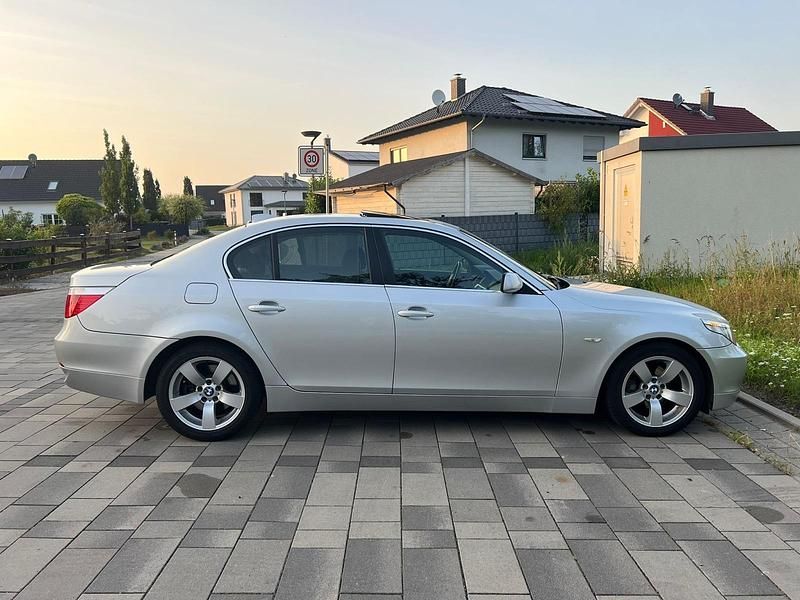 Second-hand BMW 525 192 CP (141 kW) 2004 Argintiu Berlinǎ