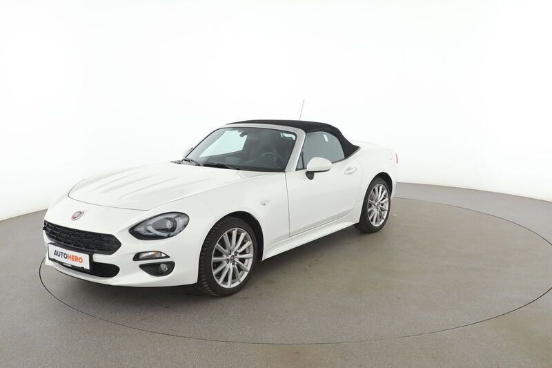 Weiß Gebraucht 2017 Fiat 124 Spider Lusso Cabrio | 17.320 € (Guter Preis) - Bild 1/4