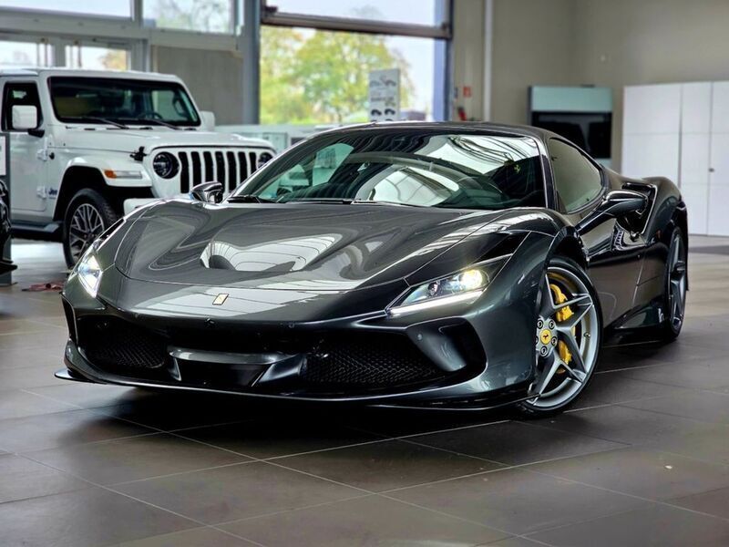 Grigio silverstone 740 metallic (metallic) Gebraucht 2020 Ferrari F8 Coupé | 288.888 € (Fairer Preis) - Bild 1/4