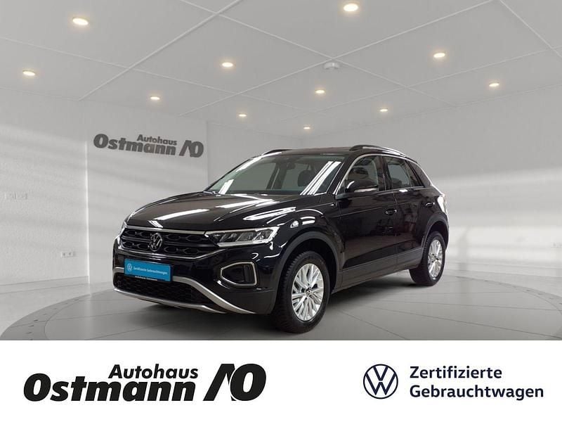 Deep black perleffekt Gebraucht 2024 VW T-Roc Life SUV | 27.455 € (Guter Preis) - Bild 1/4