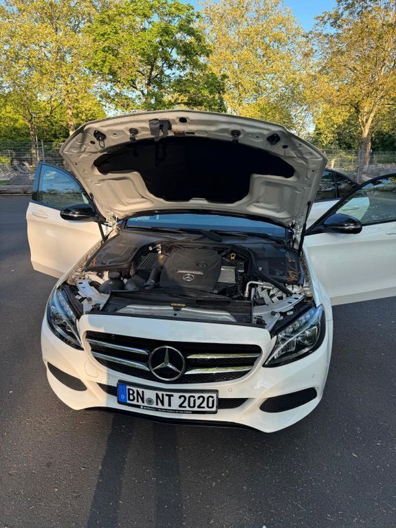 Schwarz Gebraucht 2018 Mercedes C200 Limousine | 21.000 € (Guter Preis) - Bild 1/4