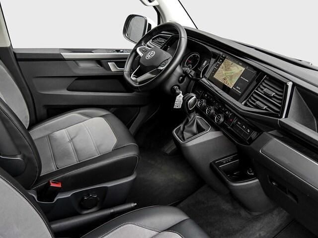 Gebraucht VW Multivan Comfortline 204 PS (150 kW) 2022 Candyweiß Van