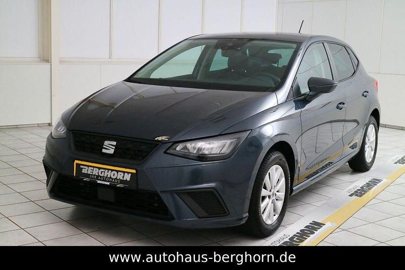 Magnetic grau metallic (metallic) Gebraucht 2023 Seat Ibiza Limousine | 16.580 € (Fairer Preis) - Bild 1/4