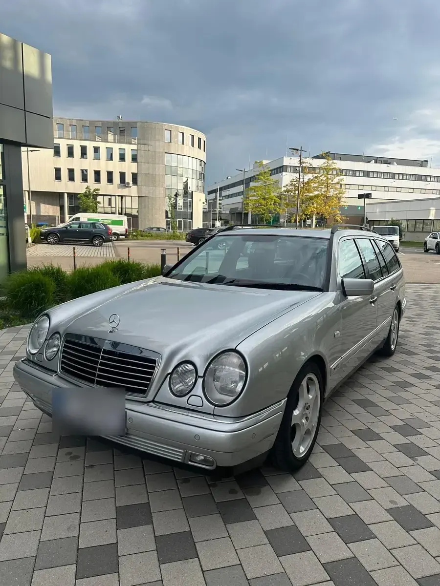 Gebraucht Mercedes 240 Avantgarde 170 PS (125 kW) 1997 Silber Kombi