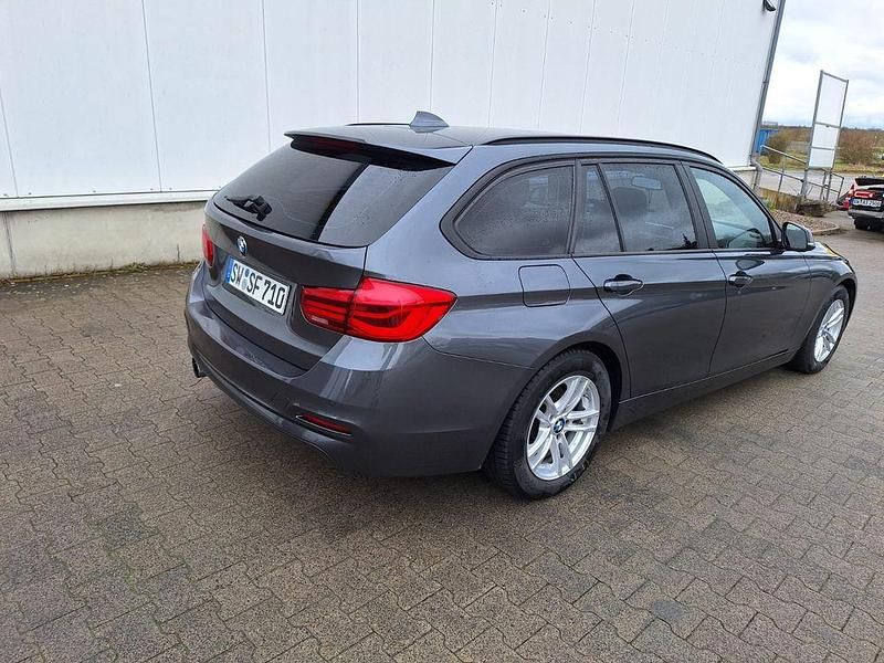 Gebraucht BMW 320 184 PS (135 kW) 2016 Grau Kombi