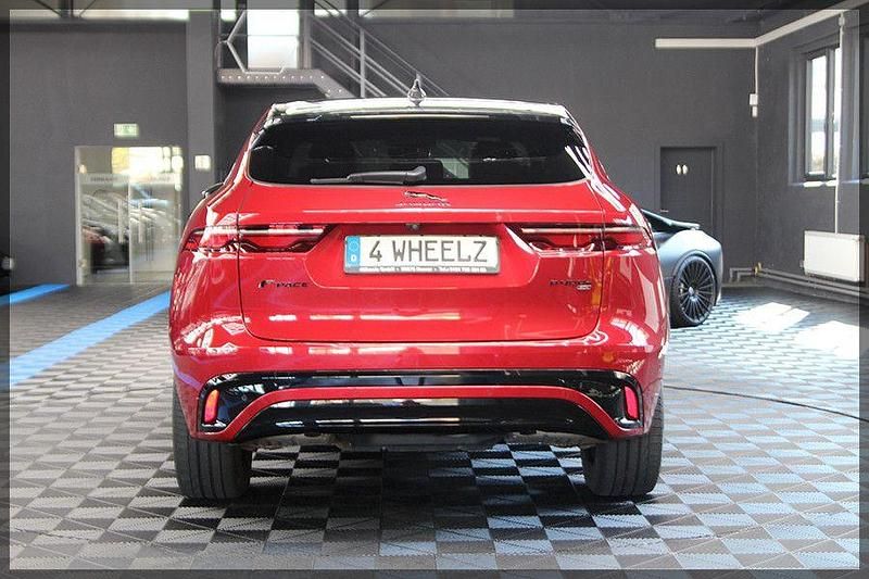 Gebraucht Jaguar F-Pace R-Dynamic 404 PS (297 kW) 2021 Rot SUV