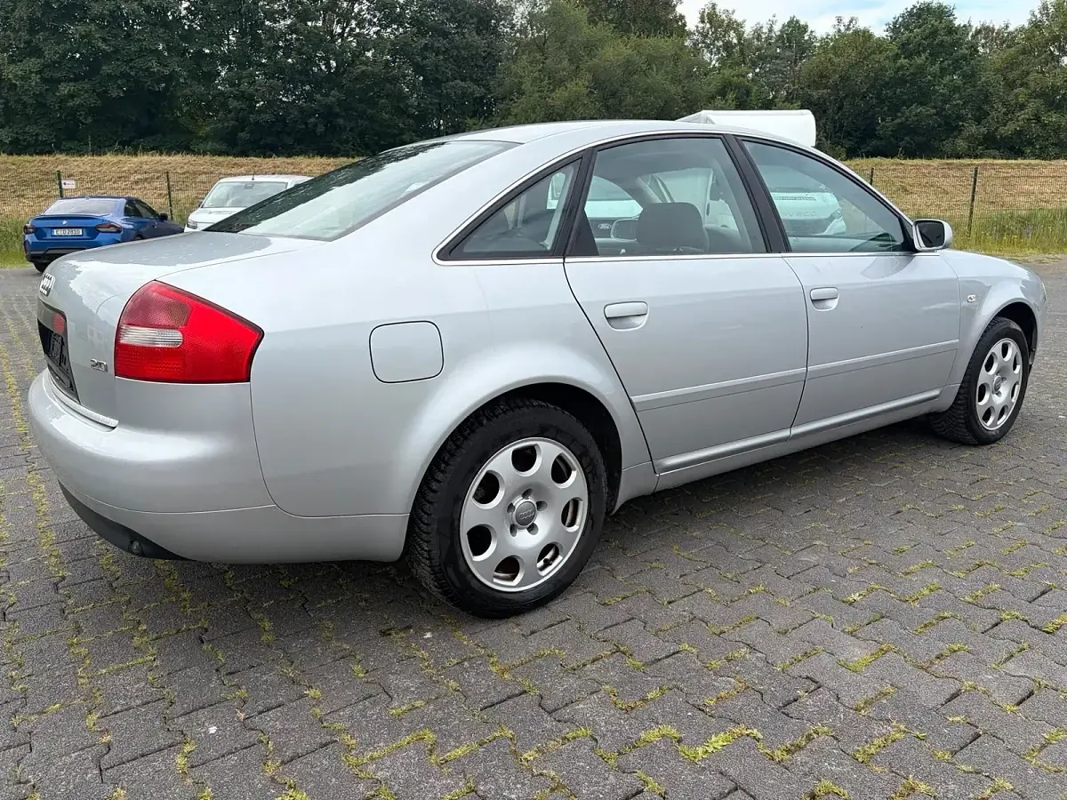 Gebraucht Audi A6 130 PS (95 kW) 2003 Silber Limousine