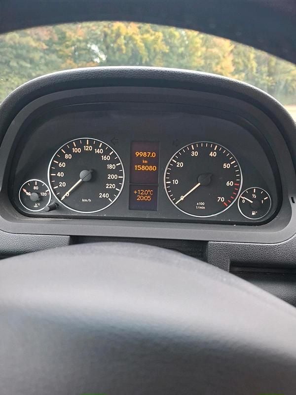 Schwarz Gebraucht 2005 Mercedes A170 Kleinwagen | 1.450 € (Guter Preis) - Bild 1/4