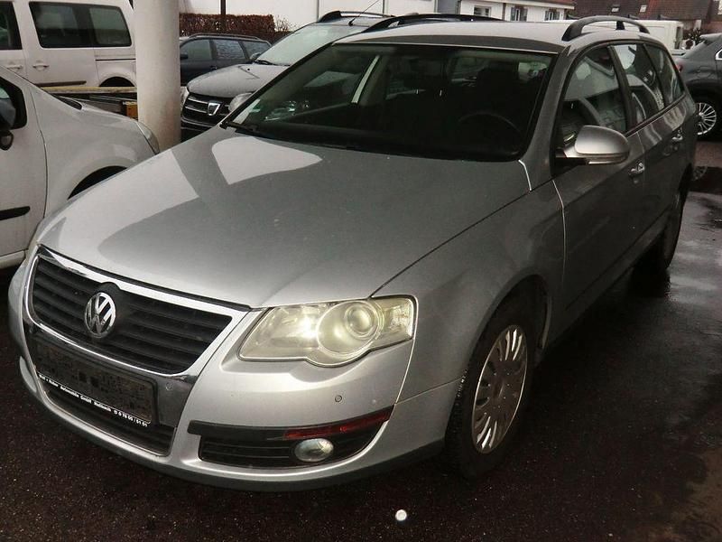 Silber Gebraucht 2009 VW Passat Trendline Kombi | 4.800 € (Etwas zu teuer) - Bild 1/4