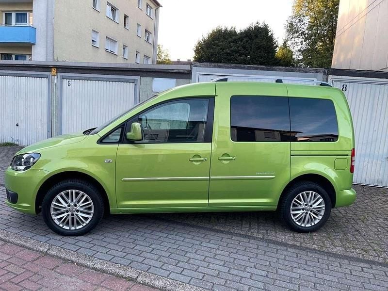 Grün Gebraucht 2014 VW Caddy Edition Van / Kleinbus | 7.000 € (Fairer Preis) - Bild 1/4