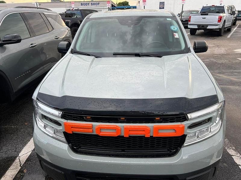 Gebraucht Ford Maverick XLT 250 PS (183 kW) 2023 Grau SUV