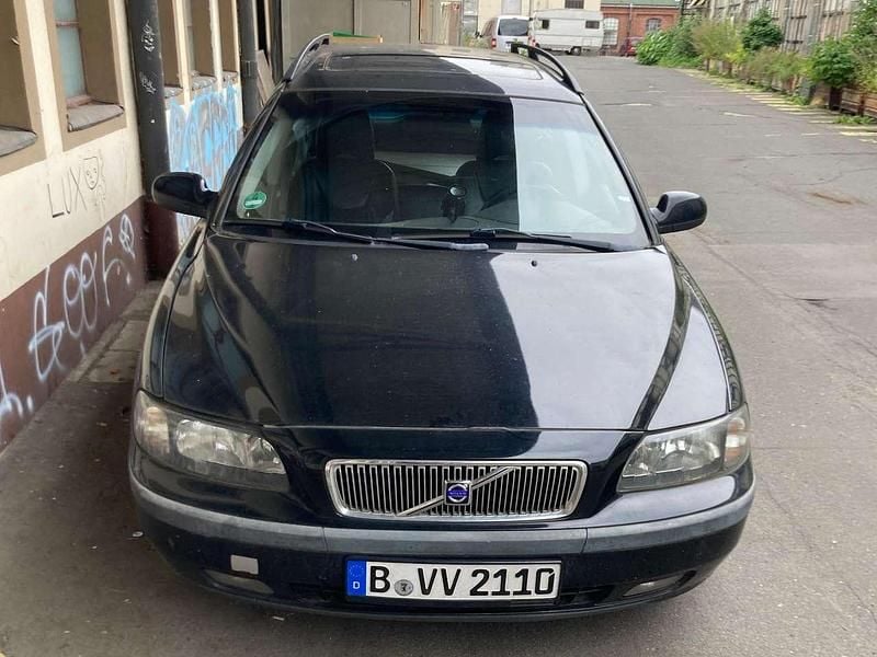 Gebraucht Volvo V70 140 PS (102 kW) 2002 Schwarz Kombi