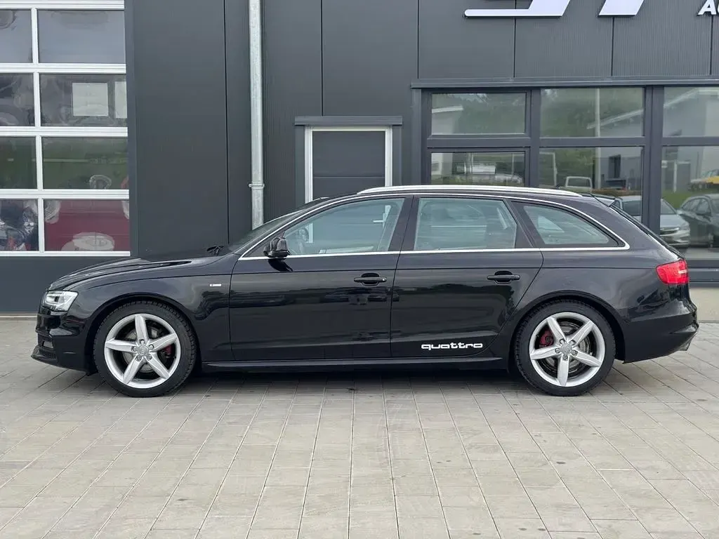 Gebraucht Audi A4 S-Line 177 PS (130 kW) 2015 Schwarz Kombi