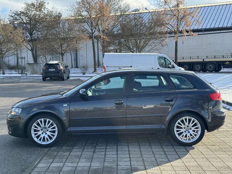 Gebraucht Audi A3 105 PS (77 kW) 2007 Braun Limousine